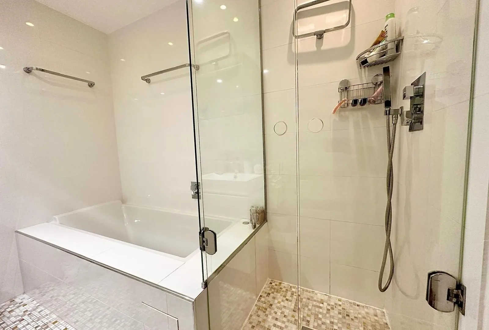 2 Bedroom Sea View Gallia Centre Cannes Parking