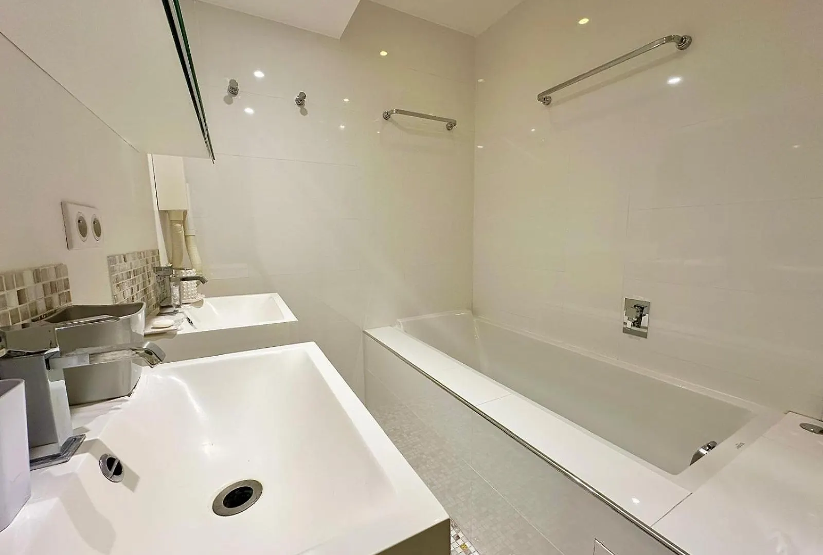 Apartment 2 Bedroom Sea View Gallia Centre Cannes Parking