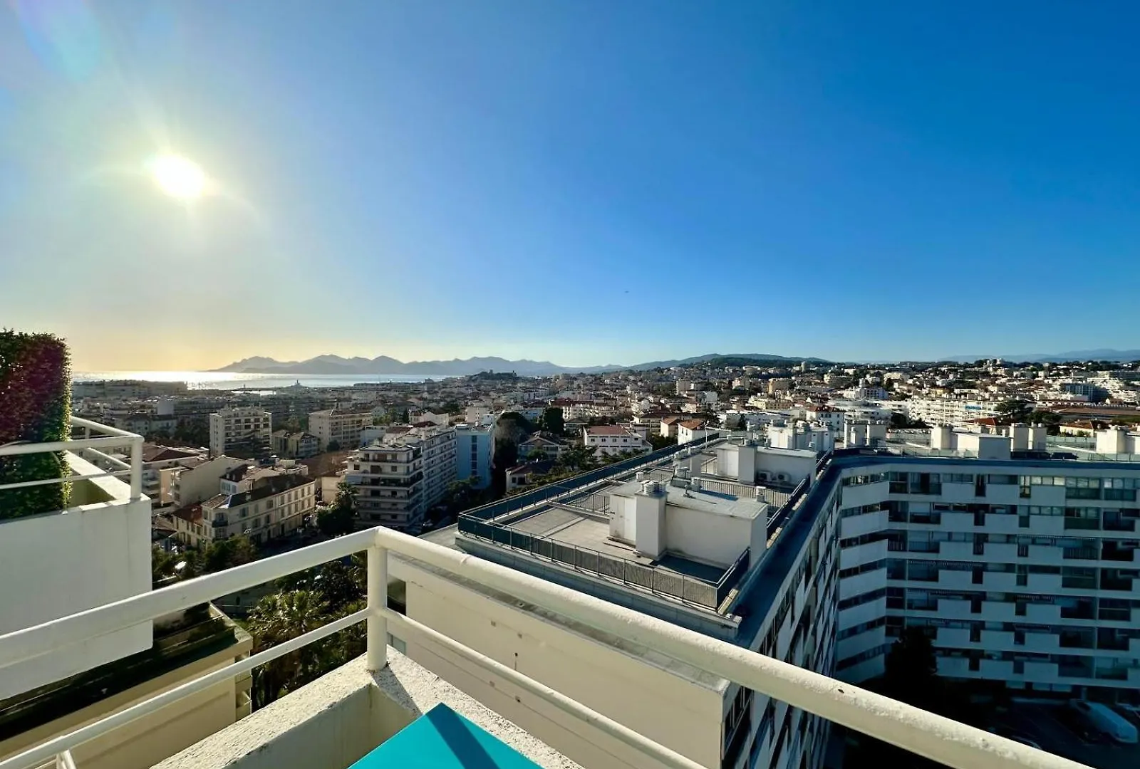 2 Bedroom Sea View Gallia Centre Cannes Parking Apartment